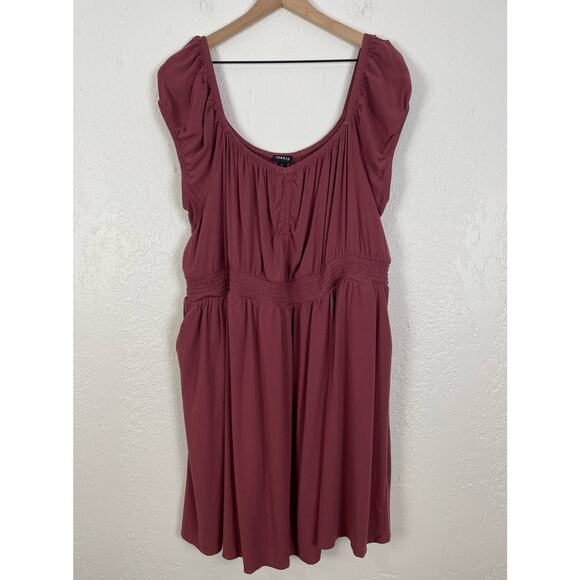 Torrid Mini Lenny Smocked Waist Dress in Wild Ginger Burgundy Plus Size 4 - Picture 2 of 5
